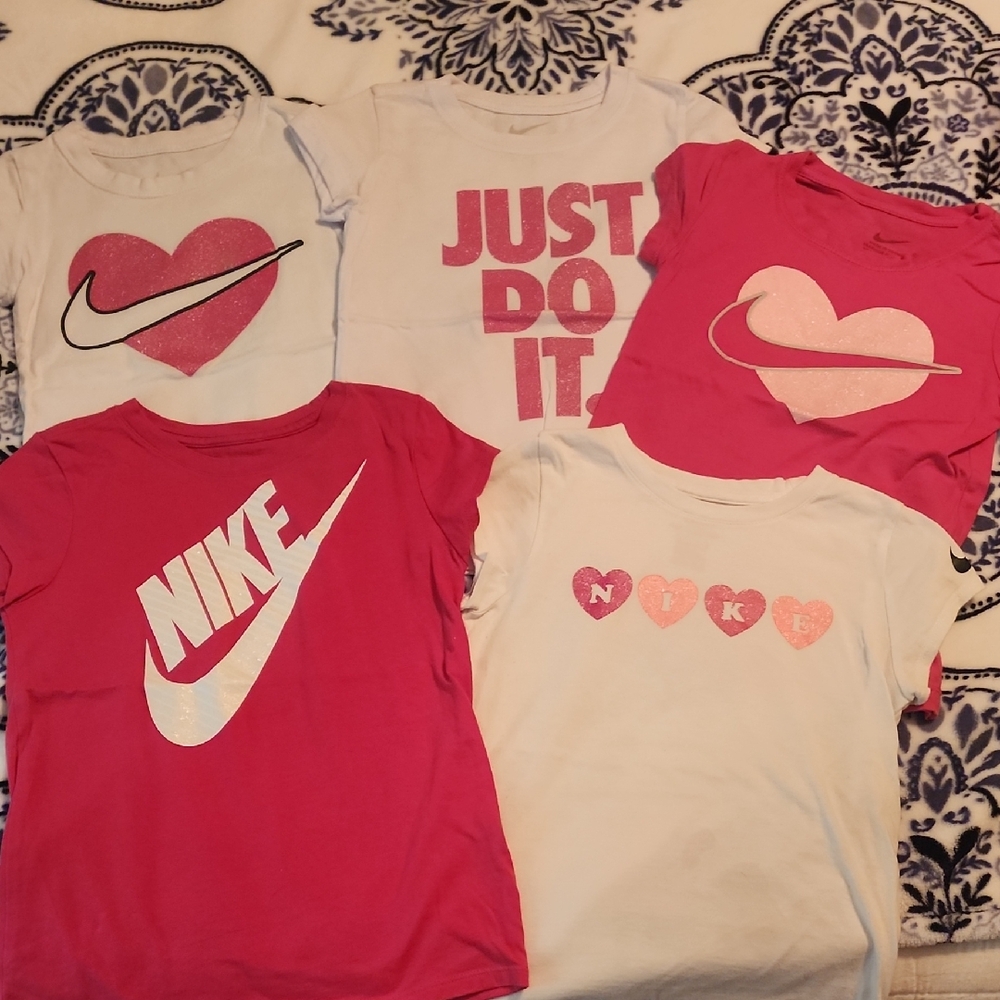 Nike Kids' Pink and White T-Shirt Collection